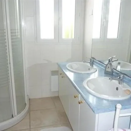 Maison Calme 3 A La Cotiniere, Proche - Fr-1-246a-239